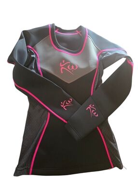 NWT, Kutting,  Long Sleeve, Black Top with Pink Trim. Wet Suit. Sauna.